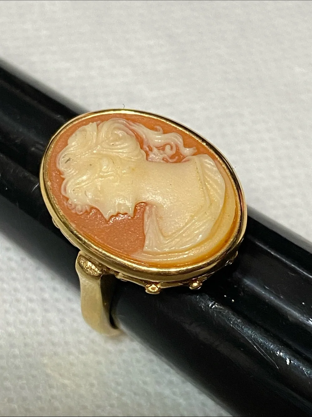 Gold tone & Cameo ring 18K HGE  7 1/2